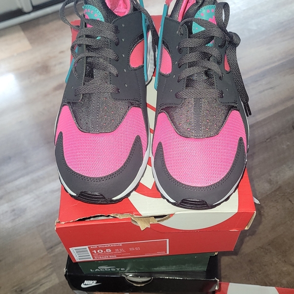 Nike Air Huarache Hyper Pink Catcus colorway